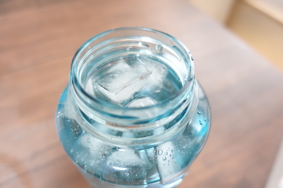 Nalgeneボトル　氷